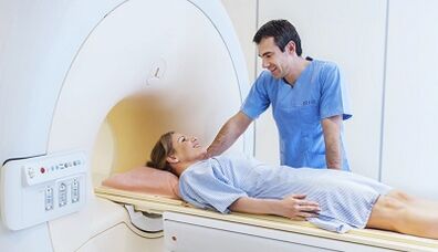Métodos para el tratamiento de la osteocondrosis cervical en mujeres