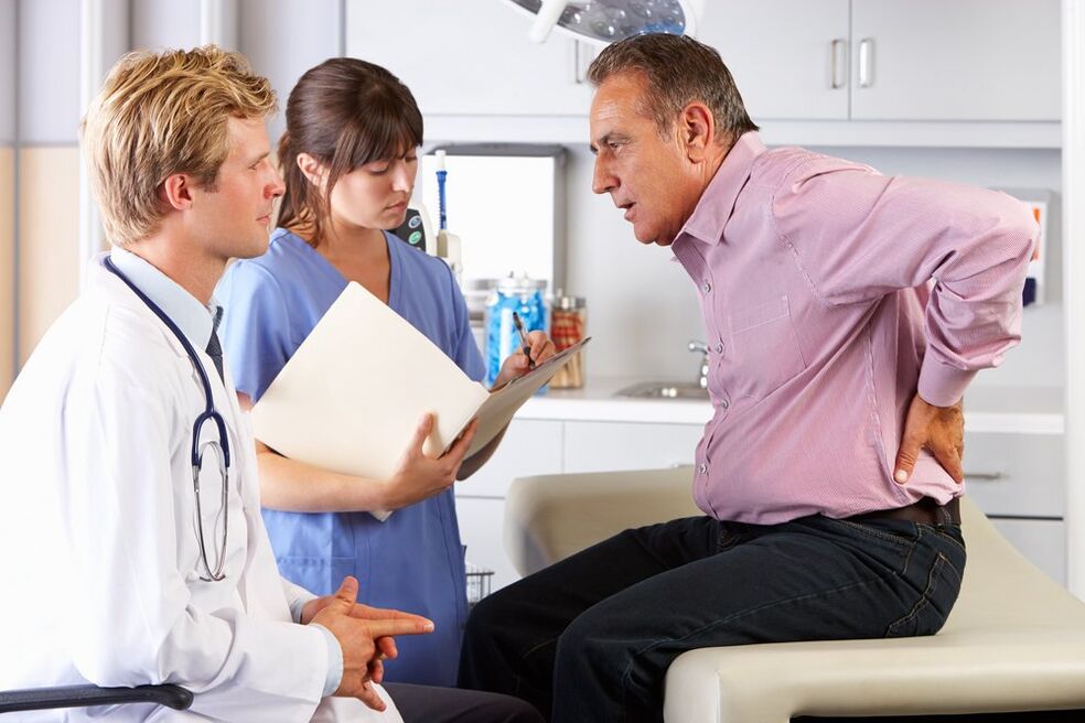 cita con el médico para el dolor de espalda