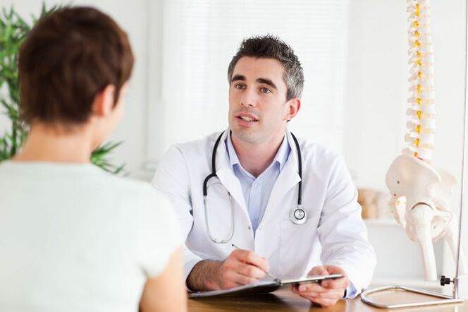 Ver a un médico por dolor lumbar.